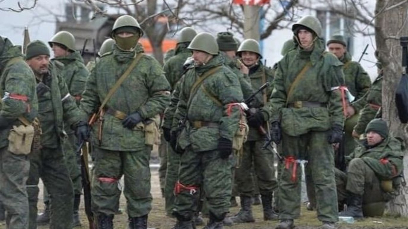 Російські солдати готові платити десятки тисяч доларів хабара, аби втекти з війни. Аудіоперехоплення