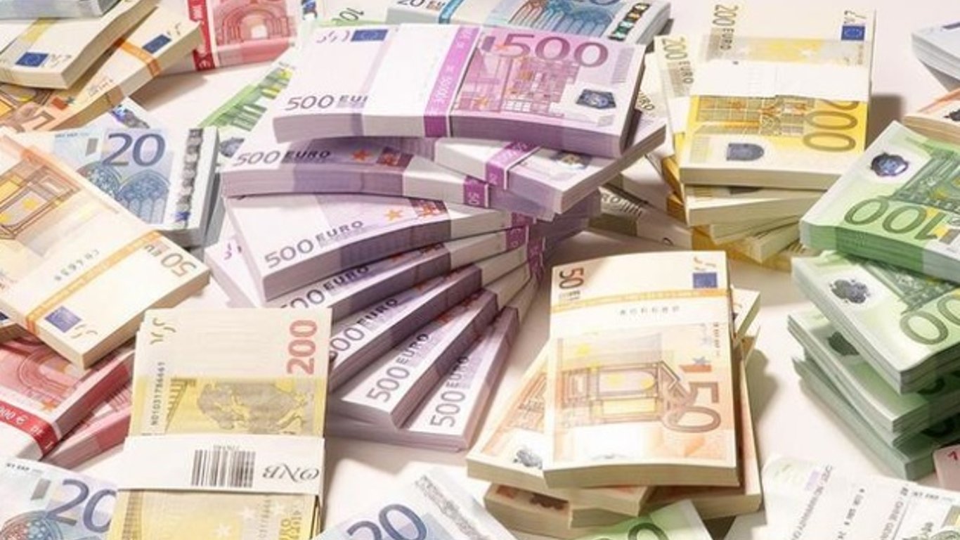 Британия направила Украине более 400 млн евро для выплат заработной платы украинцам