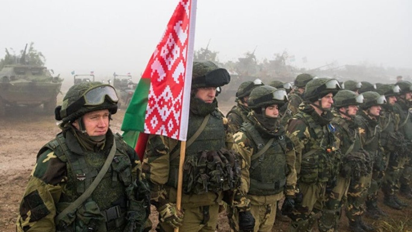 Беларусь удерживает на границе с Украиной семь батальонов вооруженных сил, — ГУР