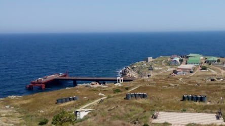 Россия потратила более 900 млн долларов на бои против ВСУ на Змеином острове - 285x160