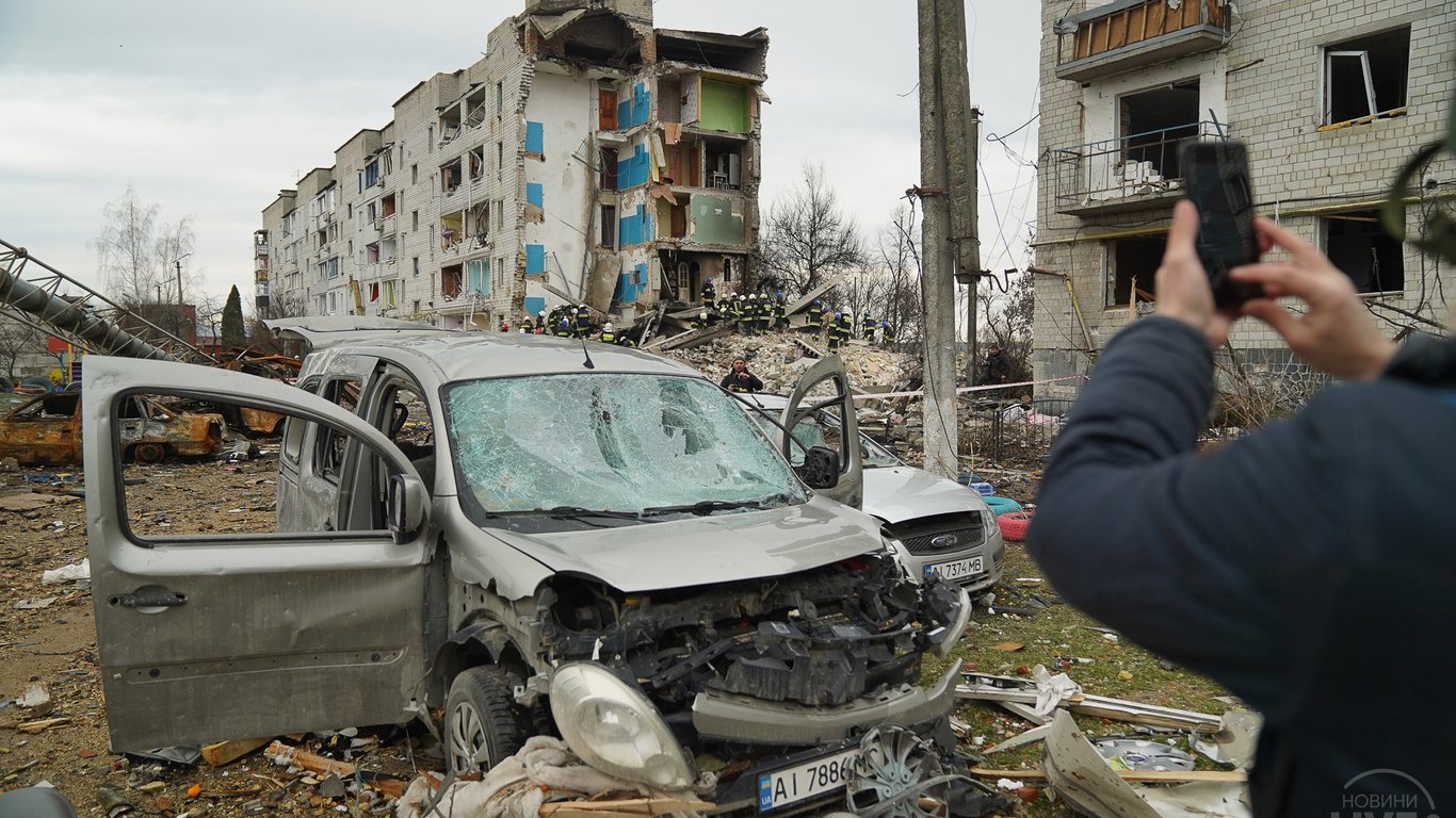 Зеленський поспілкувався з іноземними ЗМІ - розповів про розбомблені міста