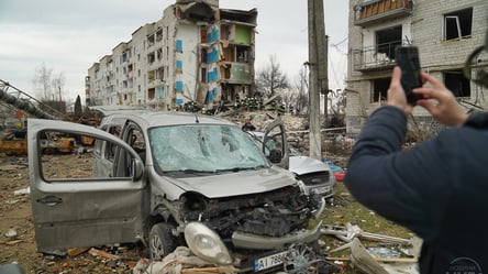 "Несколько маленьких городков больше не существует": Зеленский поговорил с иностранными СМИ о войне в Украине - 285x160