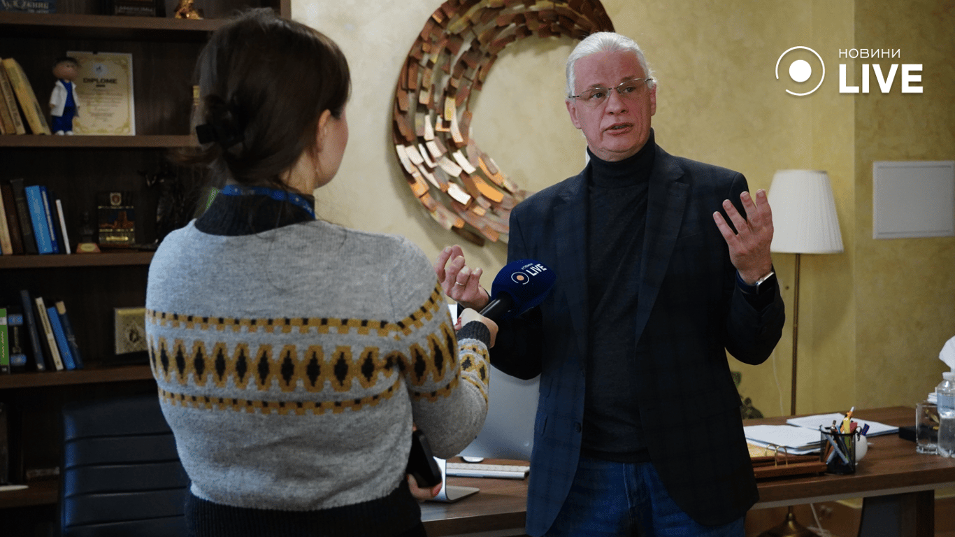 Сергій Калинчук про допомогу фахівців. Фото: Новини.LIVE/ Юлія Браславська