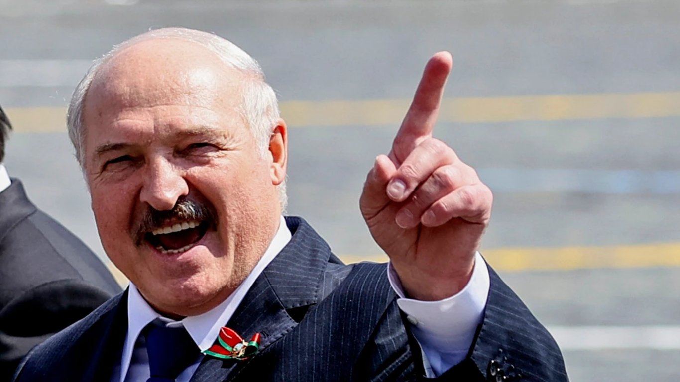 Лукашенко снова показал, откуда готовится нападение на россию