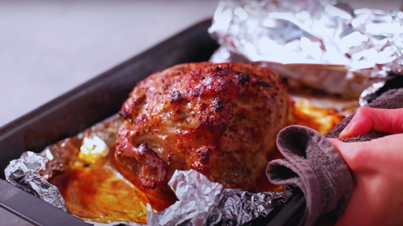 Рецепт смачного м'яса в духовці — відео рецепт