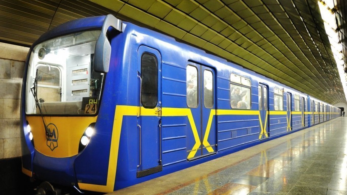 Метро Києва - відновили роботу ще однієї станції метро