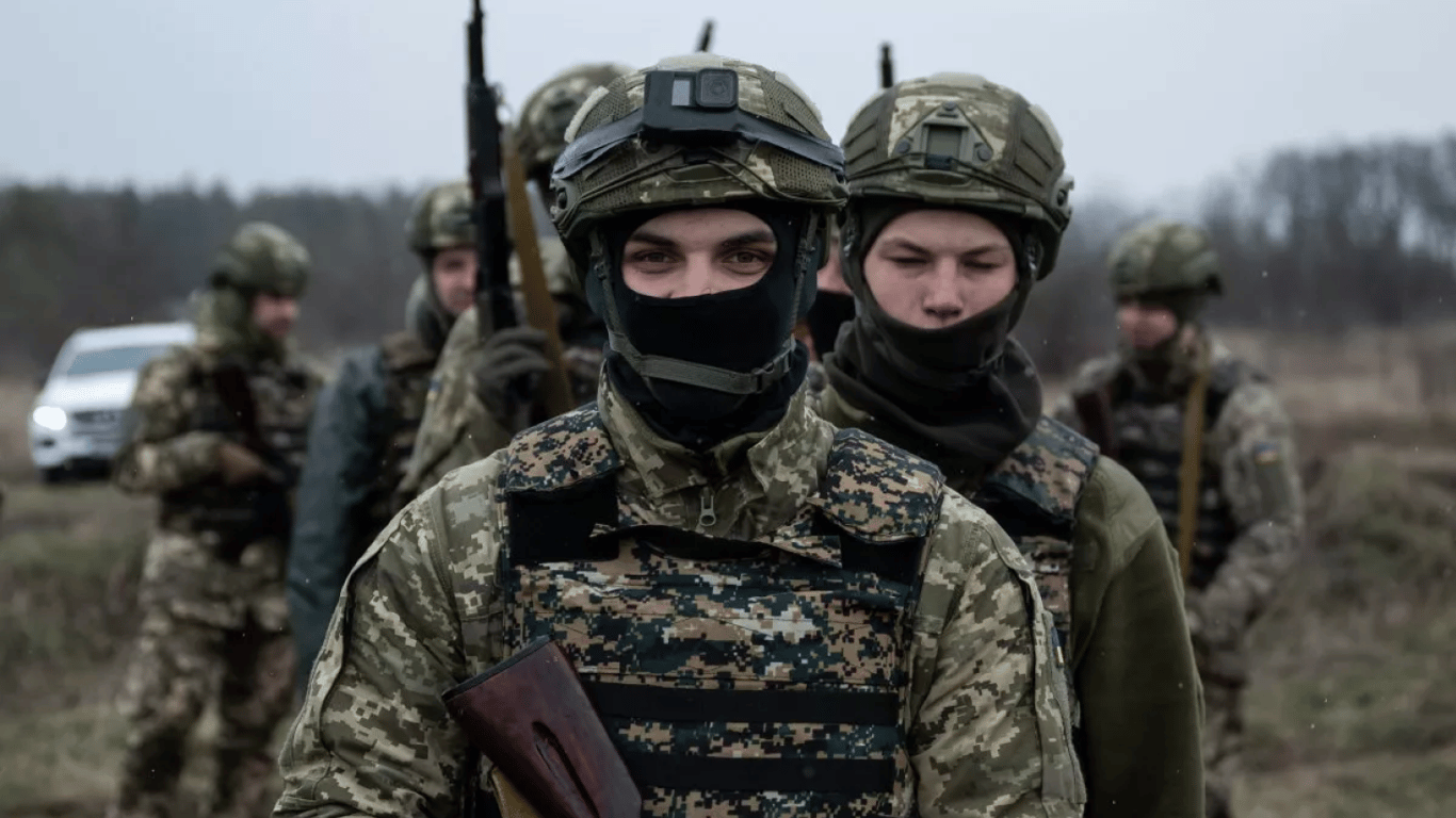 Контрактна служба в ЗСУ - чи можуть перевести без згоди військового