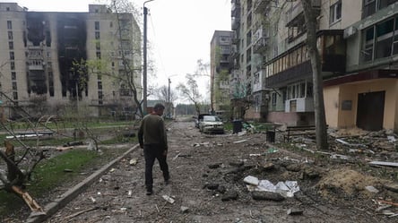 В центре Северодонецка взорвалось авто с оккупантами, шестеро получили ранения - 285x160