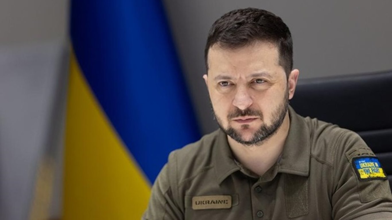 Зеленский призвал украинцев не верить фейкам и анонимным источникам