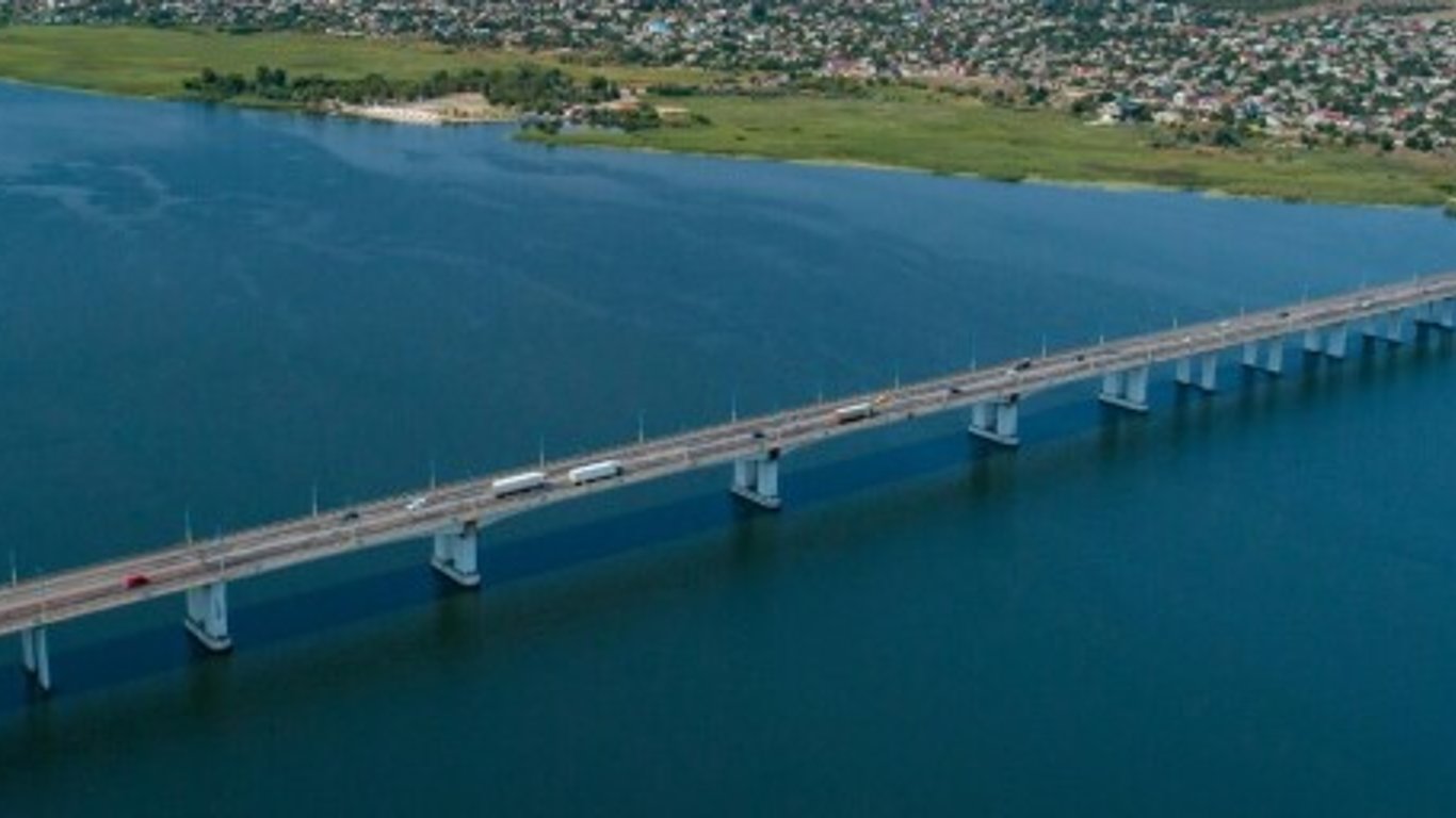 Херсон - ЗСУ вдарили по Антонівському мосту - окупанти можуть опинитися без шляхів відступу до міста