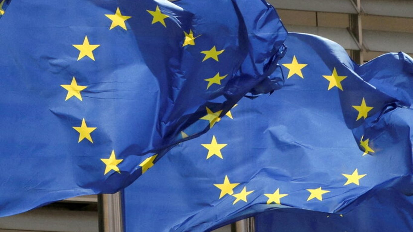 ЕС утвердил седьмой пакет санкций против россии: что туда входит