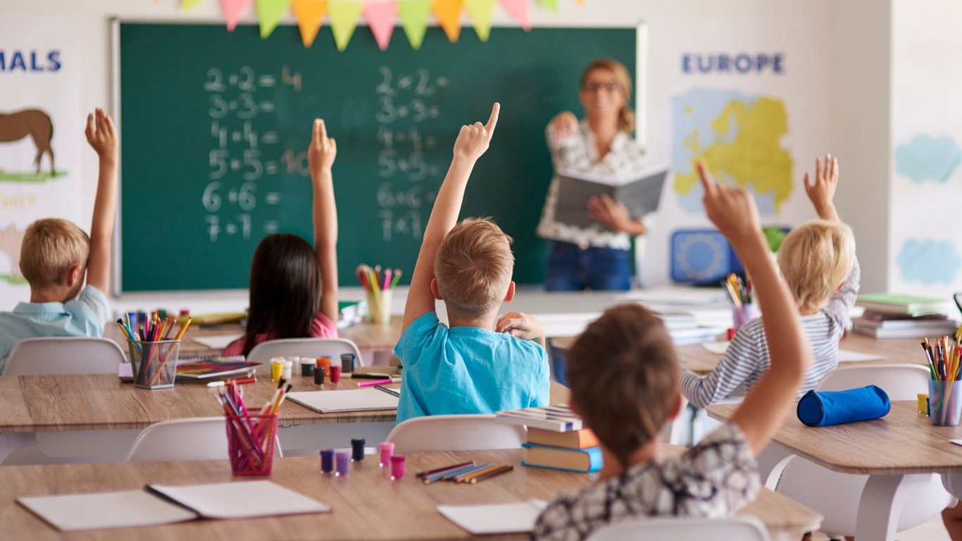 Сводные классы и англоязычные учителя: как учатся украинские дети в немецких школах - 250x140