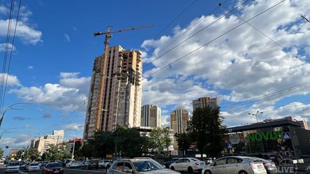 Появились свежие фото реконструкции дома на Лобановского, куда попала российская ракета - 285x160