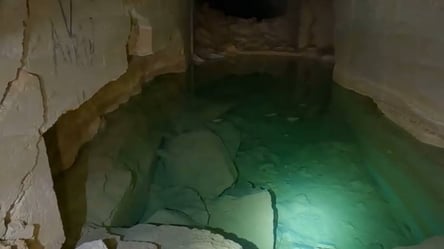 На човні та з аквалангом: в катакомбах Одеської області знайшли басейн - 285x160