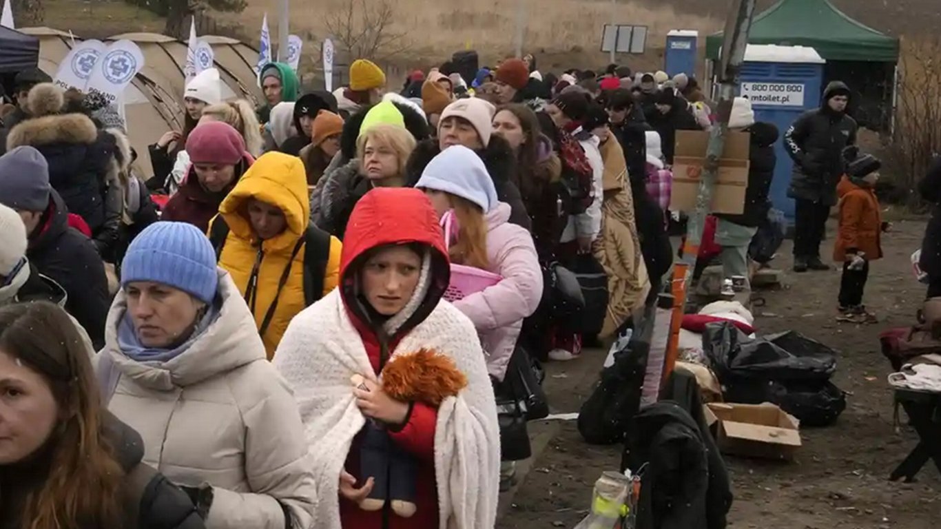 Поляки витратили на допомогу українським біженцям понад 2 млрд доларів
