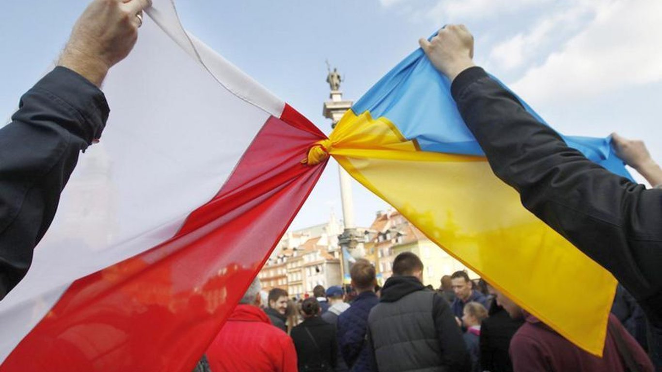Польща запускає для українських біженців ще одну програму матеріальної допомоги – деталі