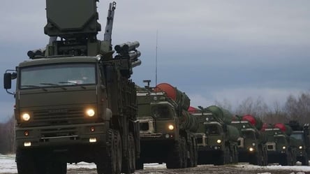 Армія рф продовжує стягувати військову техніку до Харківської області: супутникові знімки - 285x160
