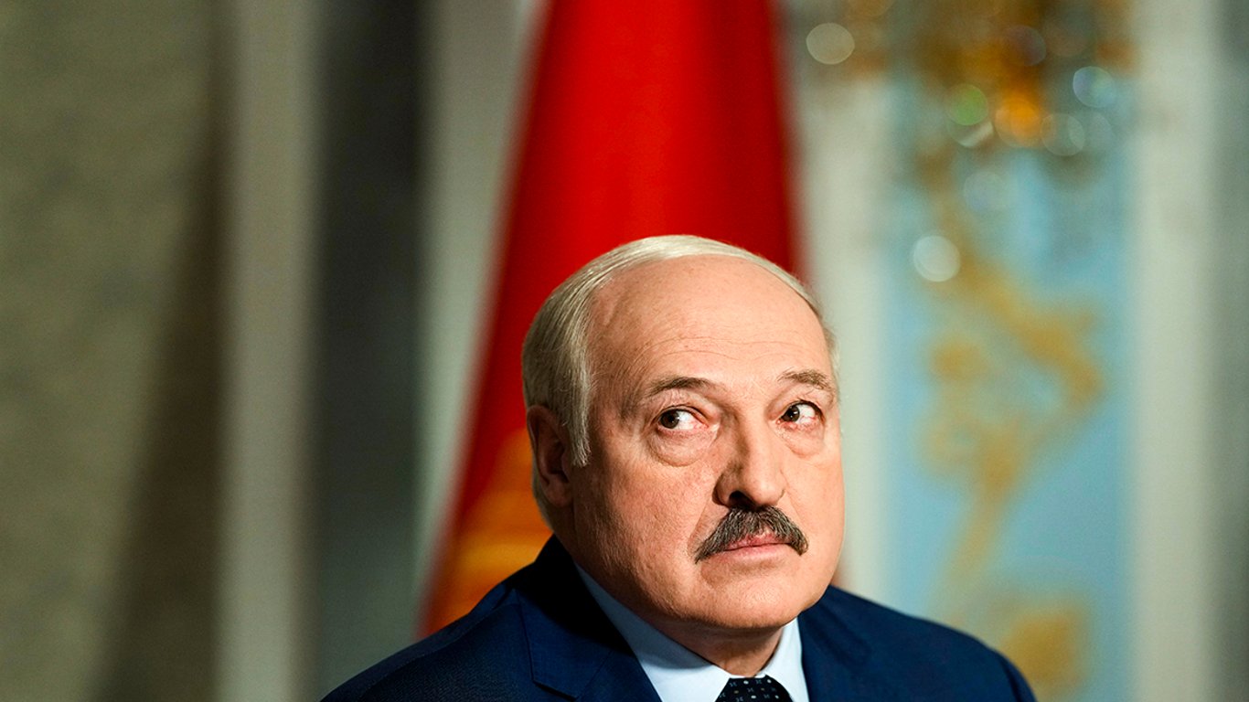 Режим Лукашенка став майже повністю залежним від рф