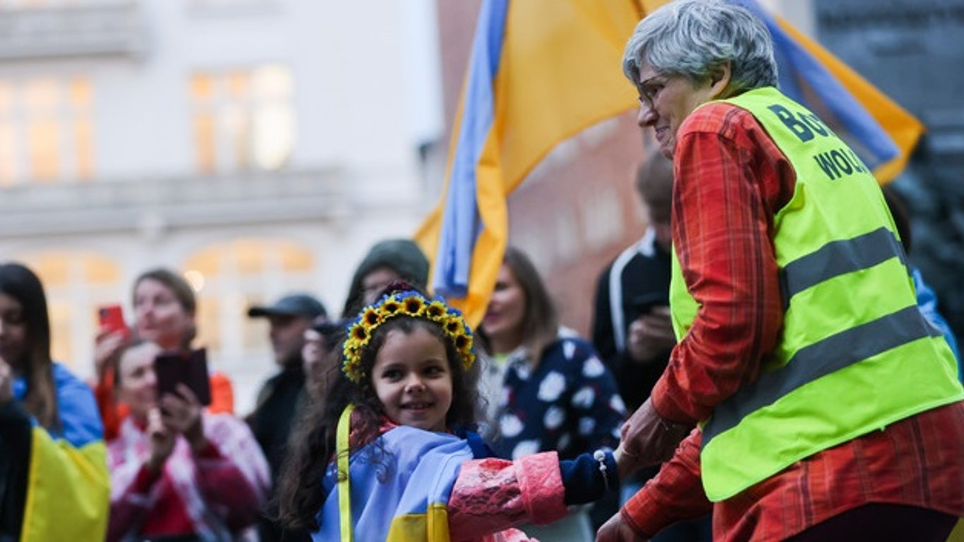 Біженці з України зможуть повернутися до ЄС у будь-який час, — єврокомісар