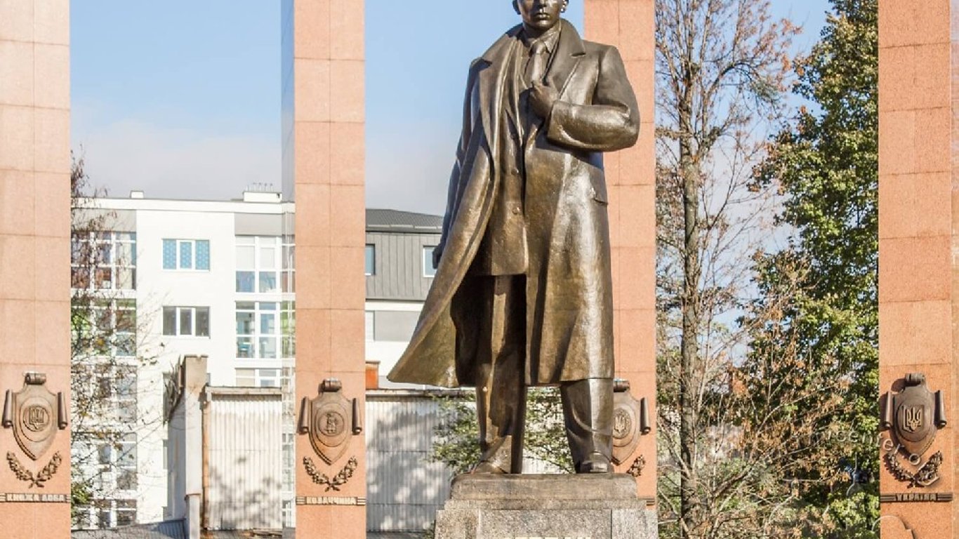СБУ задержала во Львове мужчину, предоставившего координаты для ракетного удара по памятнику Бандере