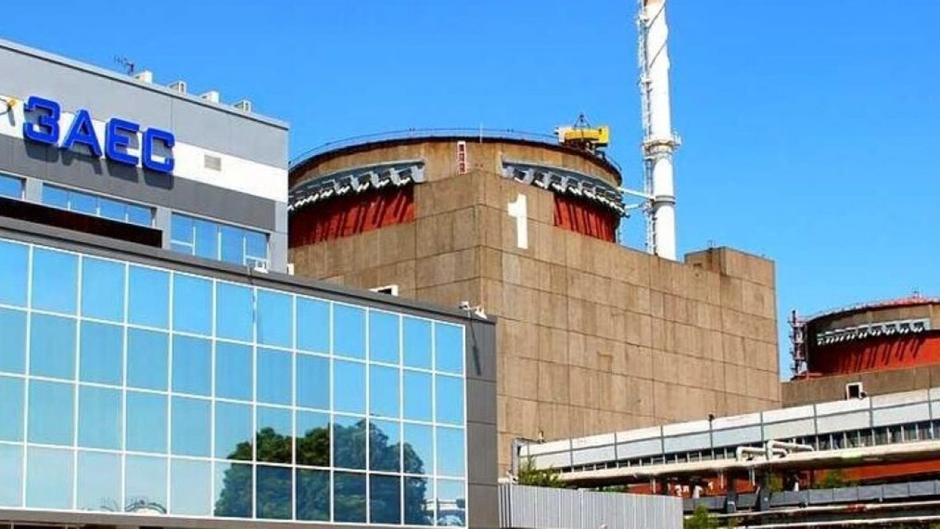 Армия рфобстреляла Запорожскую АЭС: снаряды легли возле энергоблока с ядерным реактором