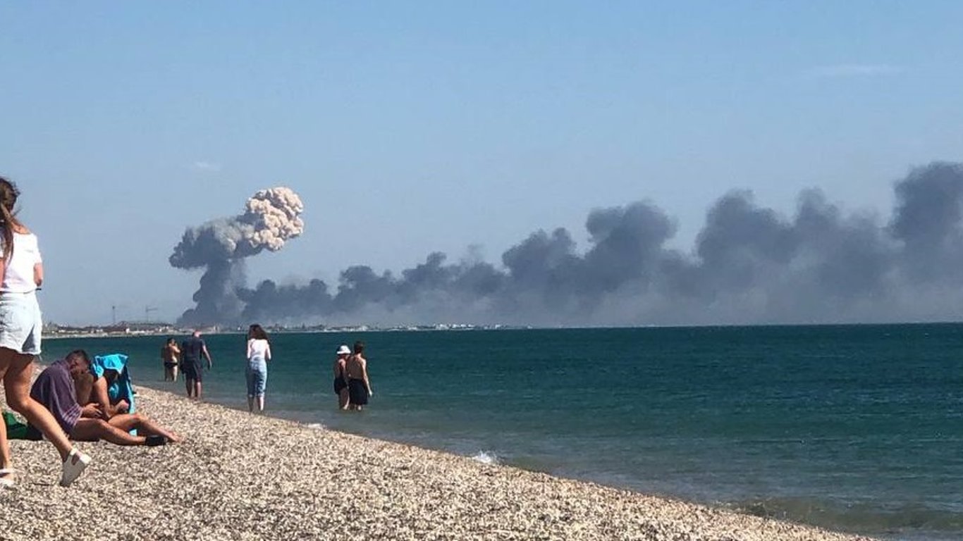 "Потерпи, рідненький, скоро будеш вільний": як соцмережі реагують на вибухи у Криму