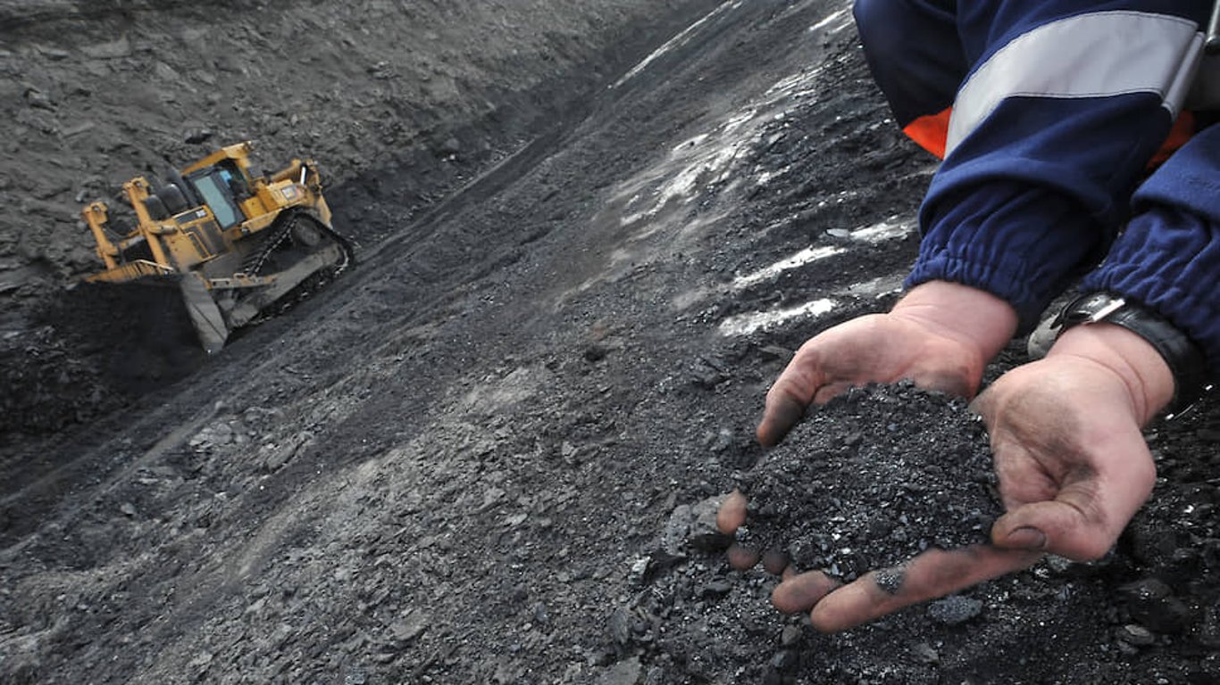 Reuters повідомив, якою валютою розплачується Індія за російське вугілля