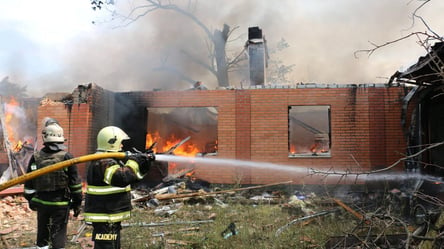 Окупанти завдали удару по Харківщині: зруйновані будинки, поранена 76-річна жінка - 285x160