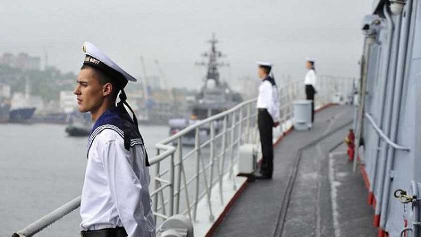 Петиция о выезде моряков набрала 25 тысяч подписей: ее рассмотрит Президент