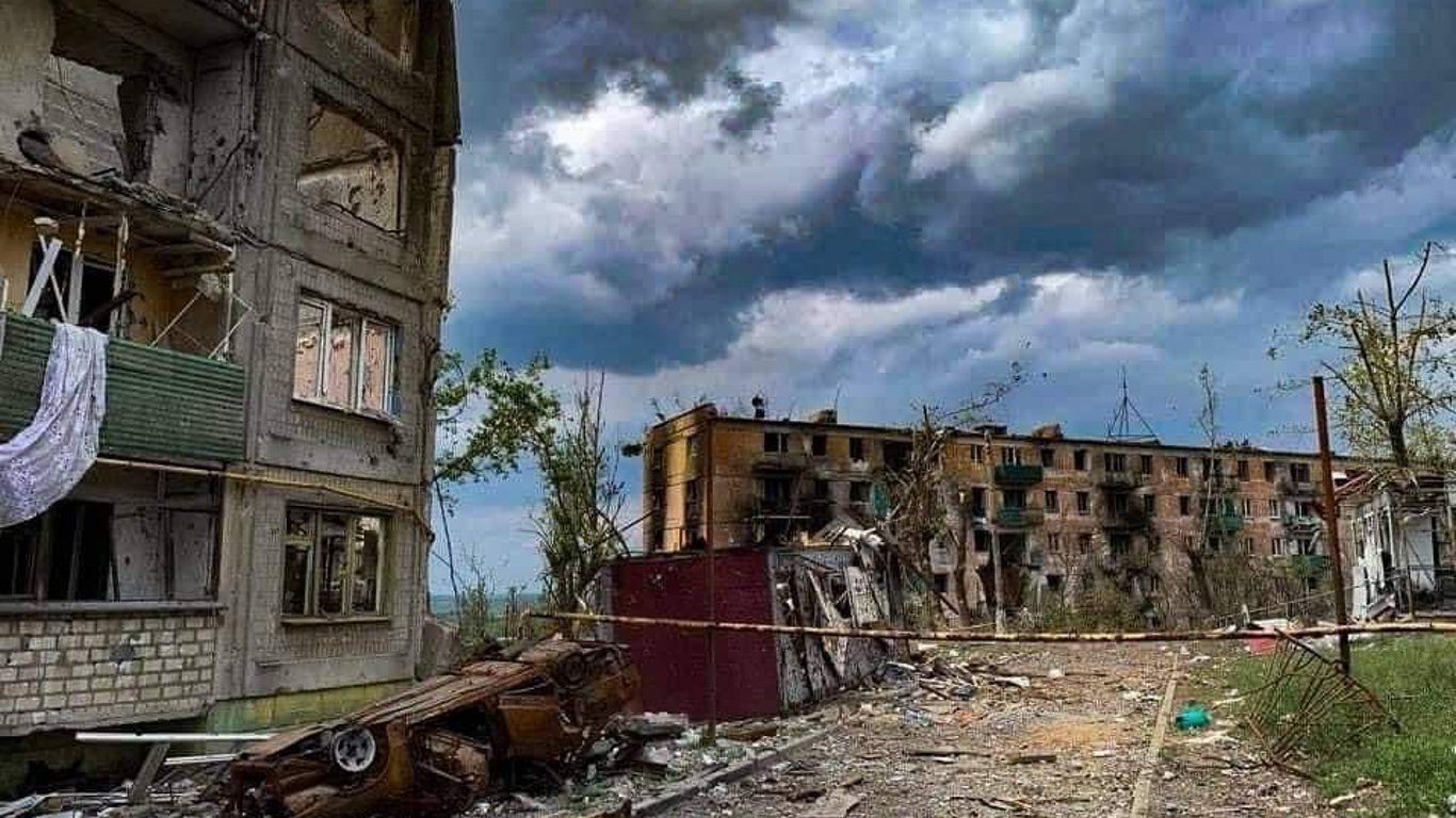 Армия рф до сих пор не может оккупировать Луганскую область: штурмует с разных сторон, выжигает землю и несет потери