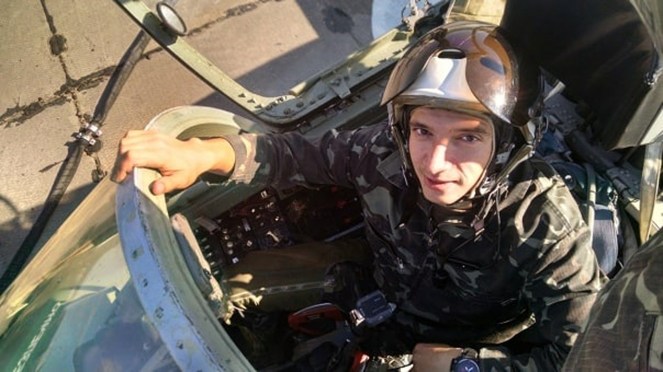 На фронті загинув один з найкращих льотчиків України Антон Листопад
