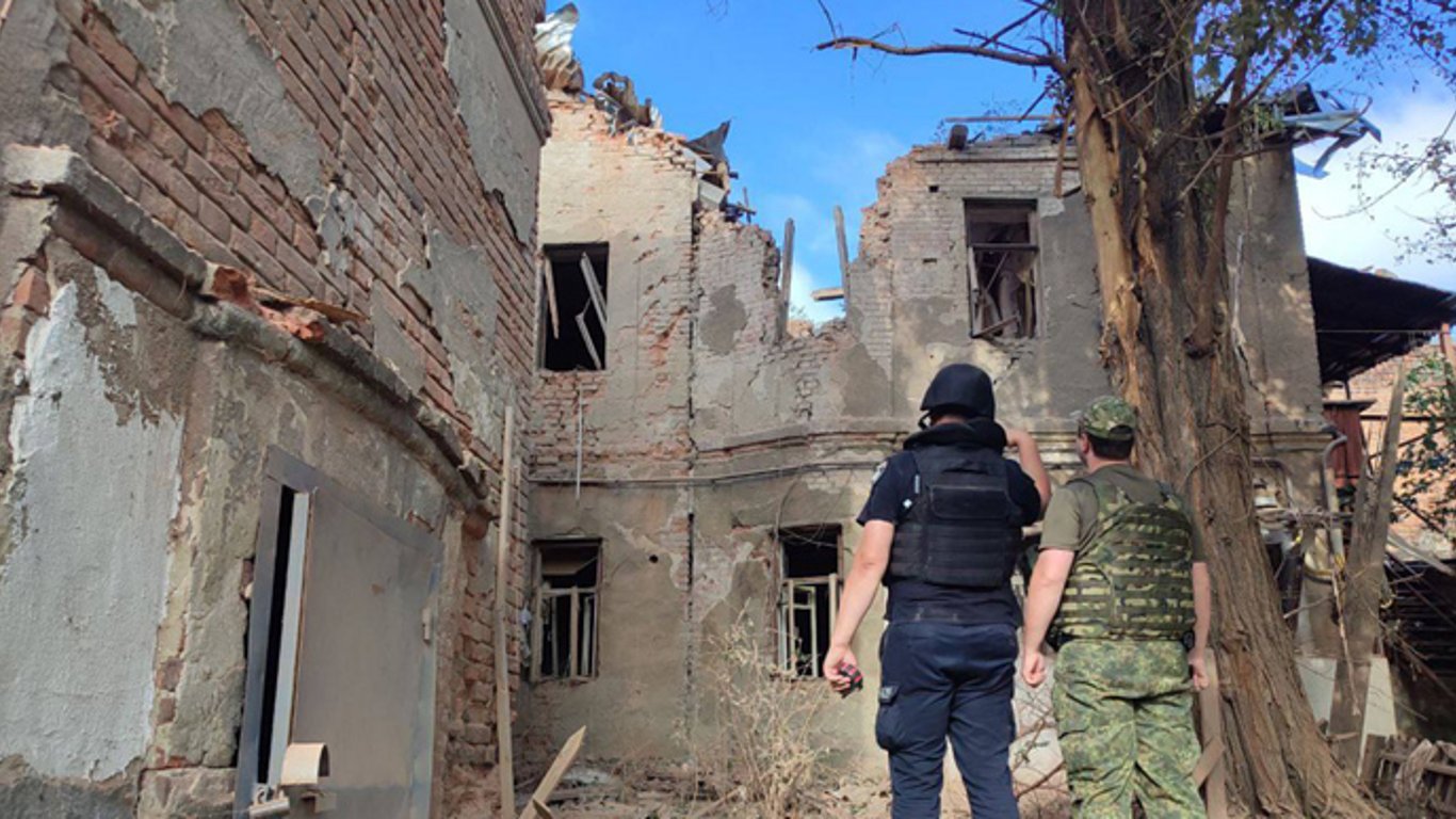 Понад сто вибухів за дві години: окупанти знову атакували Чернігівщину