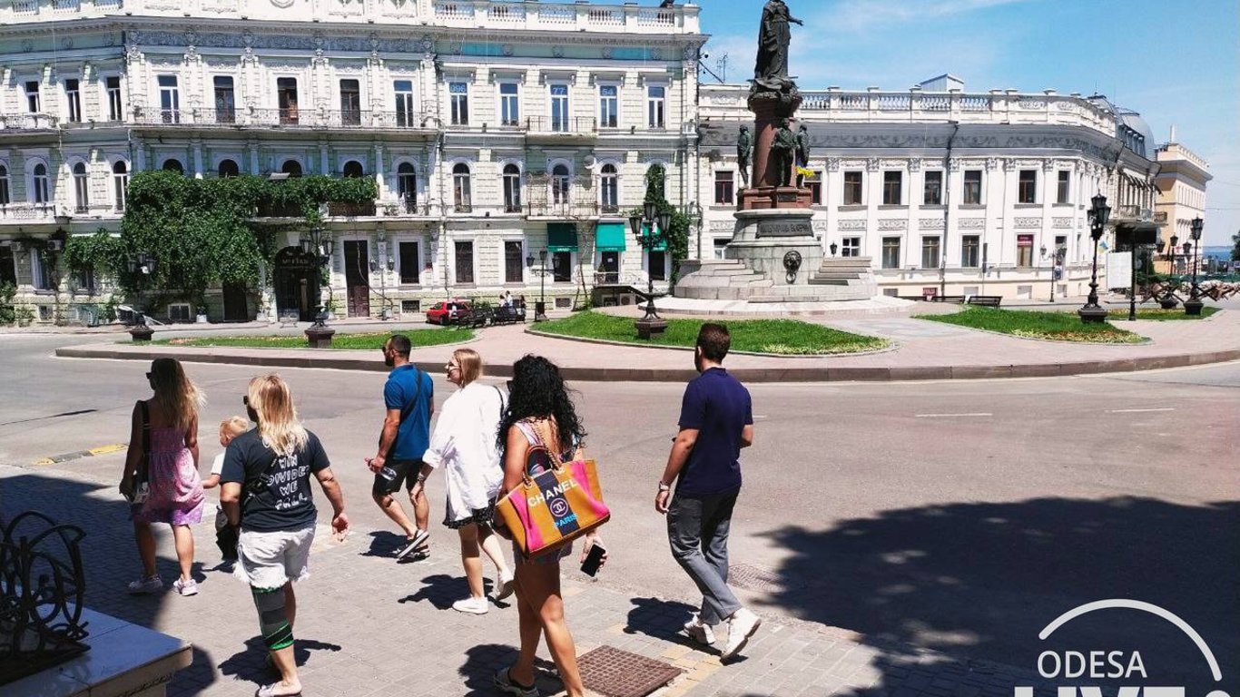 Міністр культури запропонував перенести пам'ятник Катерині ІІ в Одесі до радянських монументів