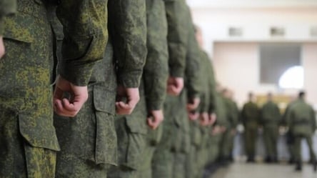 В Луганске боевики схватили и мобилизовали мужчину, пришедшего в детсад (видео) - 285x160