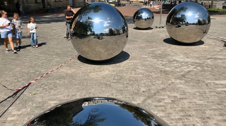 В Києві біля станції метро "Арсенальна" встановлять харківський арт-об'єкт "Єднання" (фото) - 285x160