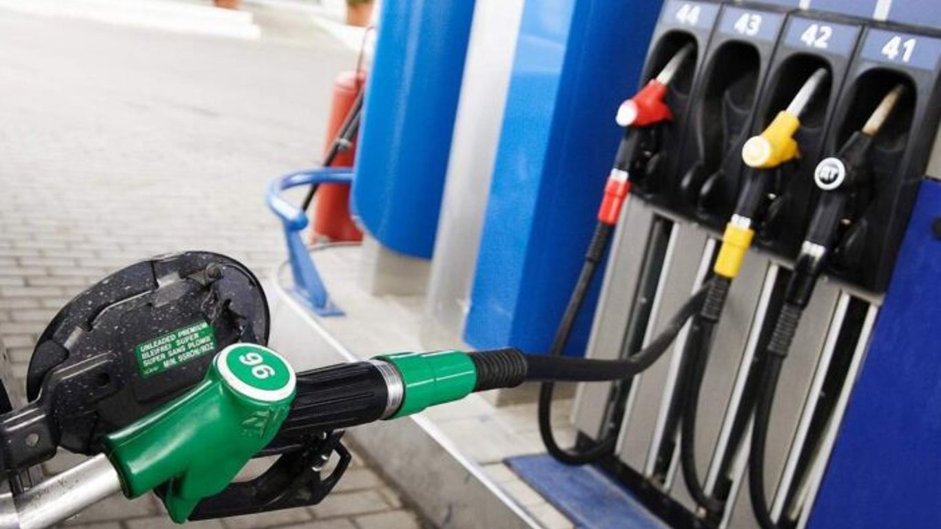Какие цены на топливо на заправках WOG, UPG и ОККО 17 августа