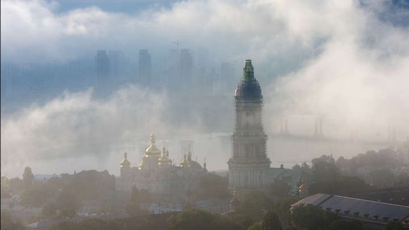 В Киеве опасный воздух, власти советуют не выходить из дома: что известно