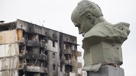 Символи, події, люди: пів року українського спротиву у фотографіях - 285x160