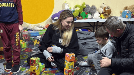 Джоли заметили еще в одном украинском городе — фото - 290x160