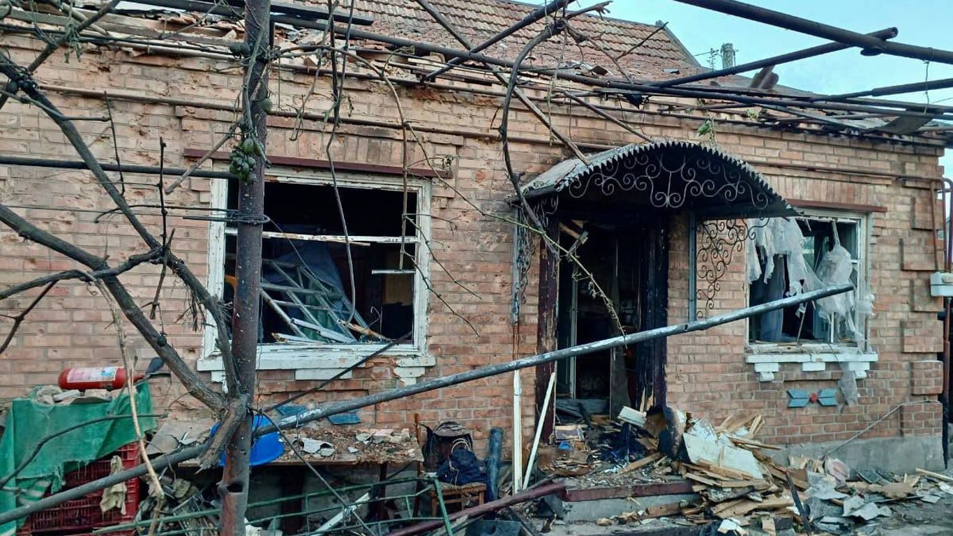 Окупанти потужно обстріляли Дніпропетровщину: 1500 людей залишились без електропостачання (фото)