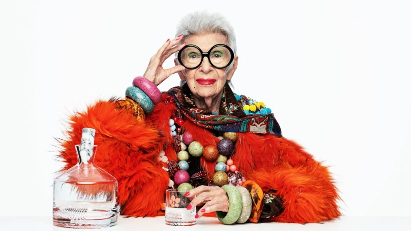 Легендарному дизайнеру Айрис Апфель исполнился 101 год: как она выглядела в молодости (фото)