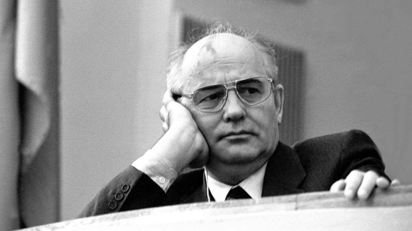 Поховав СРСР і підтримав анексію Криму: чим запам'ятався Горбачов, який відправився на "концерт Кобзона"