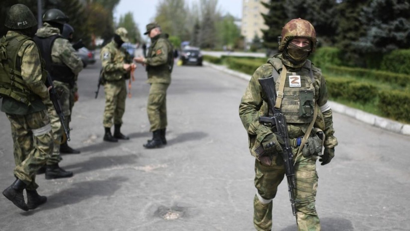 Російський солдат застрелив офіцерів ФСБ у Херсоні, — Sky News