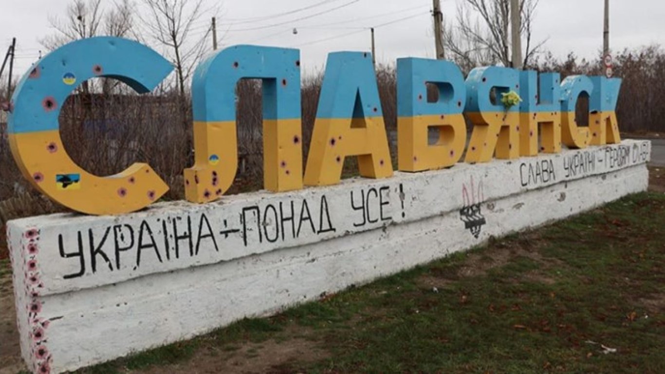 Оккупанты ночью атаковали детсад в Славянске (фото, видео)