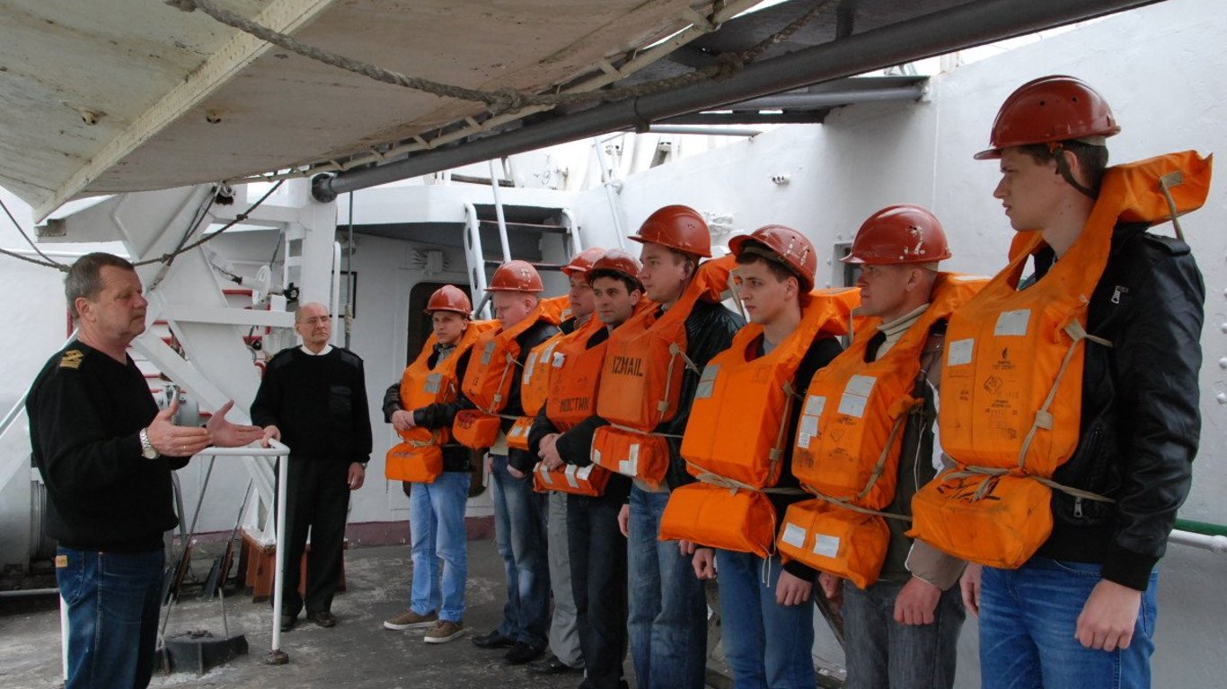 Одесситам рассказали, как попасть на работу в Украинское дунайское пароходство