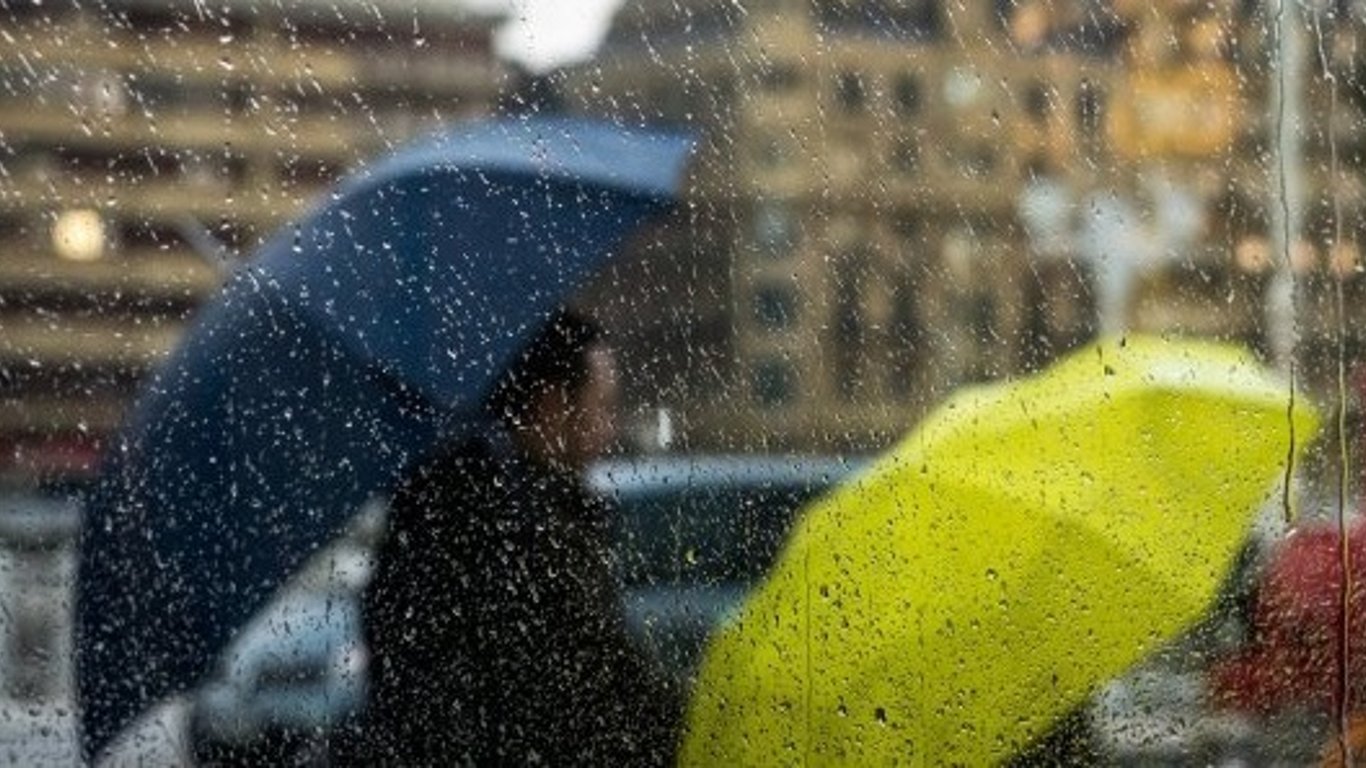 Дощі та шквальний вітер: народна синоптикиня дала прогноз погоди на суботу