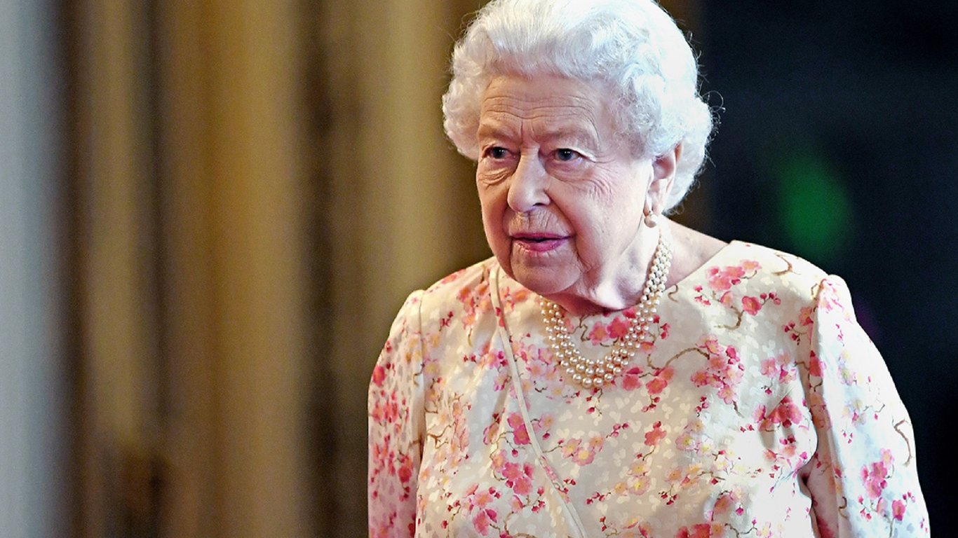 В Британии объявили 10-дневный траур: как люди оплакивают королеву (онлайн)