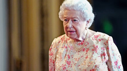 У Британії оголосили 10-денний траур: як люди оплакують королеву (онлайн) - 285x160