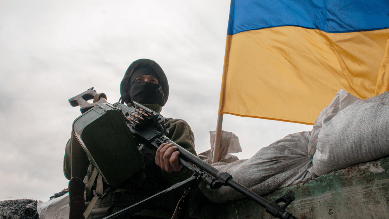 ВСУ подняли флаг Украины над горсоветом Изюма: как идет контрнаступление на Харьковщине