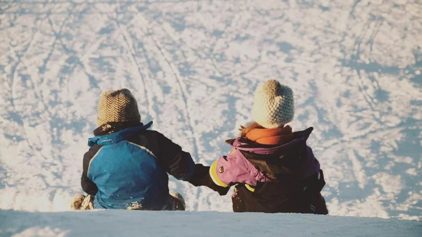Безкоштовний зимовий одяг для дітей-переселенців: як отримати
